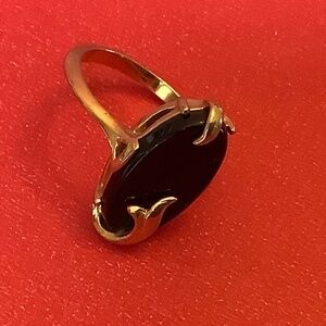 Avon Vintage Night Flower Gold Tone Oval Black Onyx Ring Size 6 Scroll Detail